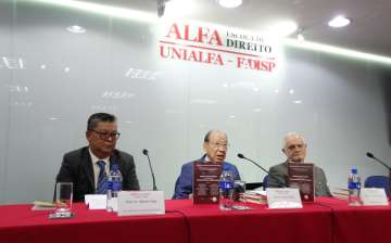 Cerimônia de premiação e lançamento de obra coletiva na FADISP